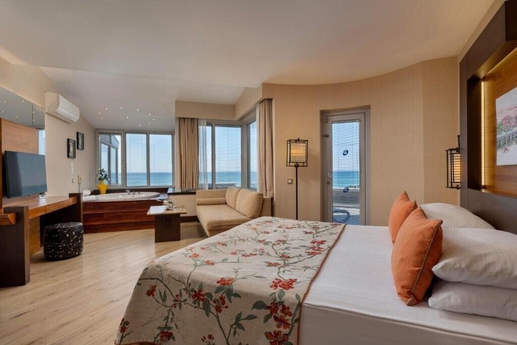 Фото Limak Lara De Luxe Hotel & Resort 5*