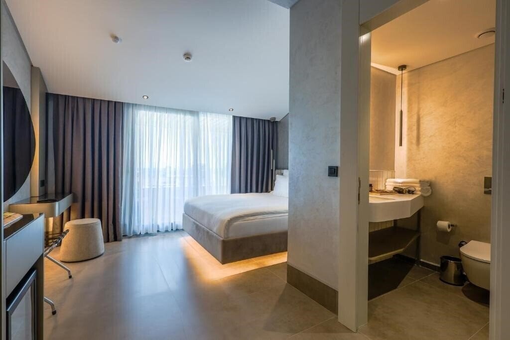 Фотографія Four Hills Hotel 3*