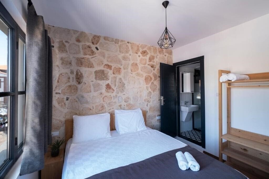Готель Solo Hotel 3*
