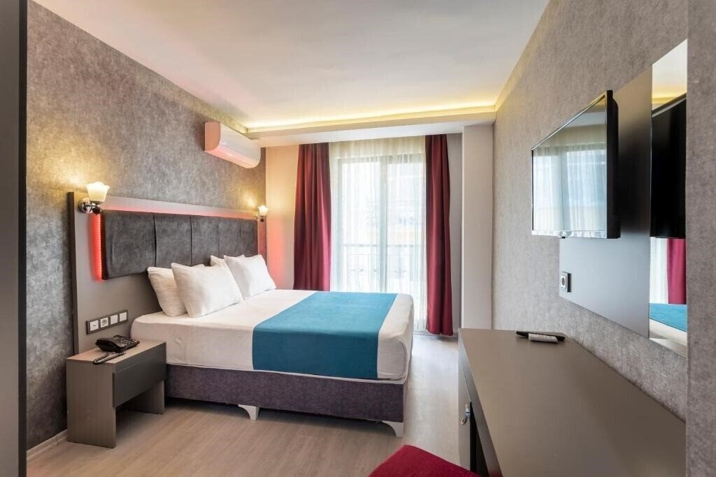 Готель Tamara Business Hotel 4*