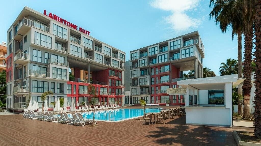 Фото Laristone Suite & SPA 4*