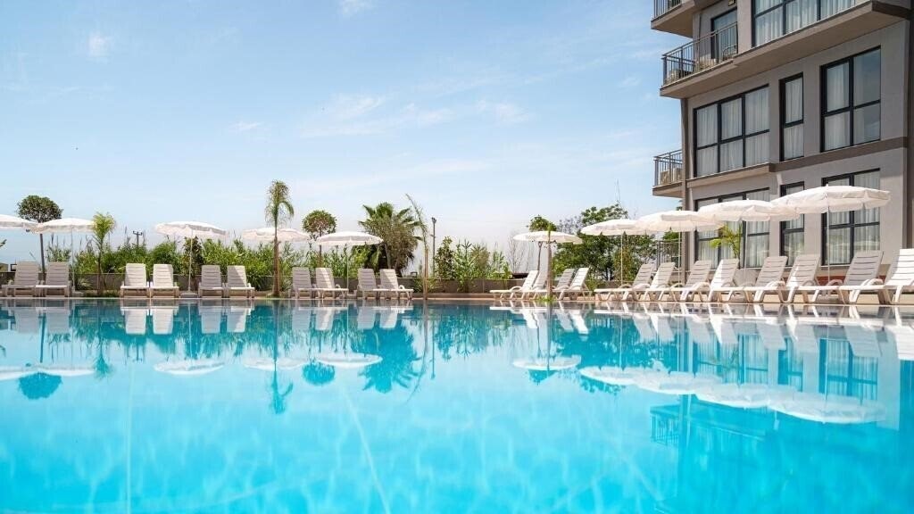 Фотографія Laristone Suite & SPA 4*