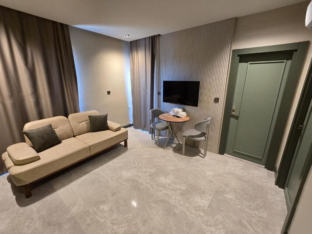 Фото Meyde Plus Suite 3*
