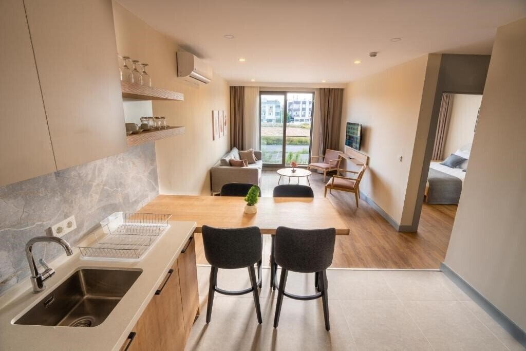 Изображение Marine Homes Lara Hotel & Suites 3*