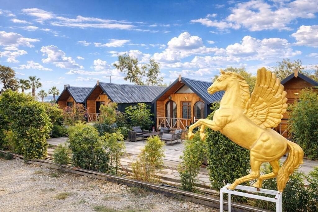 Фото White Country Villages Hotel 3*