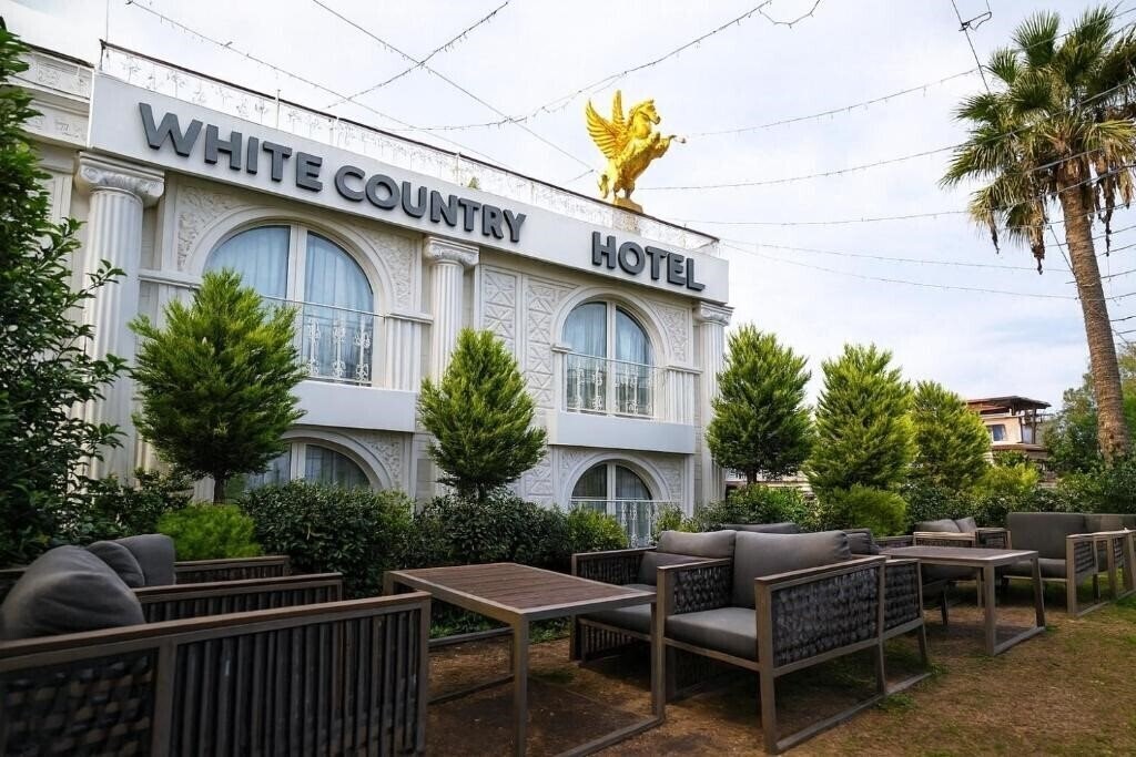 Отель White Country Villages Hotel 3*