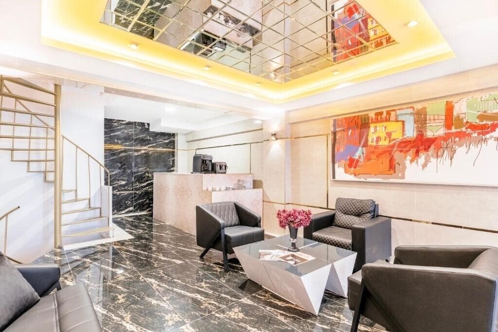 Отель Marine Point Hote 3*