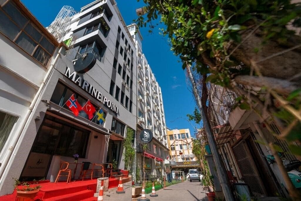 Отель Marine Point Hotel 3*