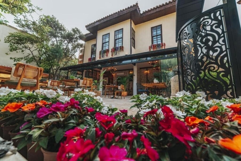 Отель Sofa Hotels Kaleici 3*