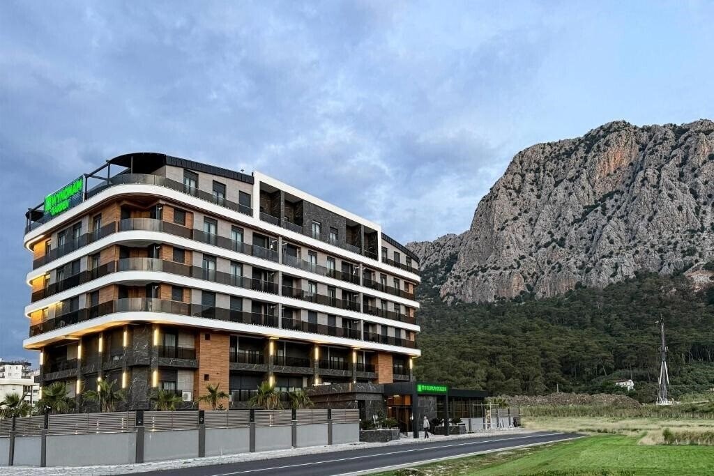 Готель Wyndham Garden Konyaalti 4*