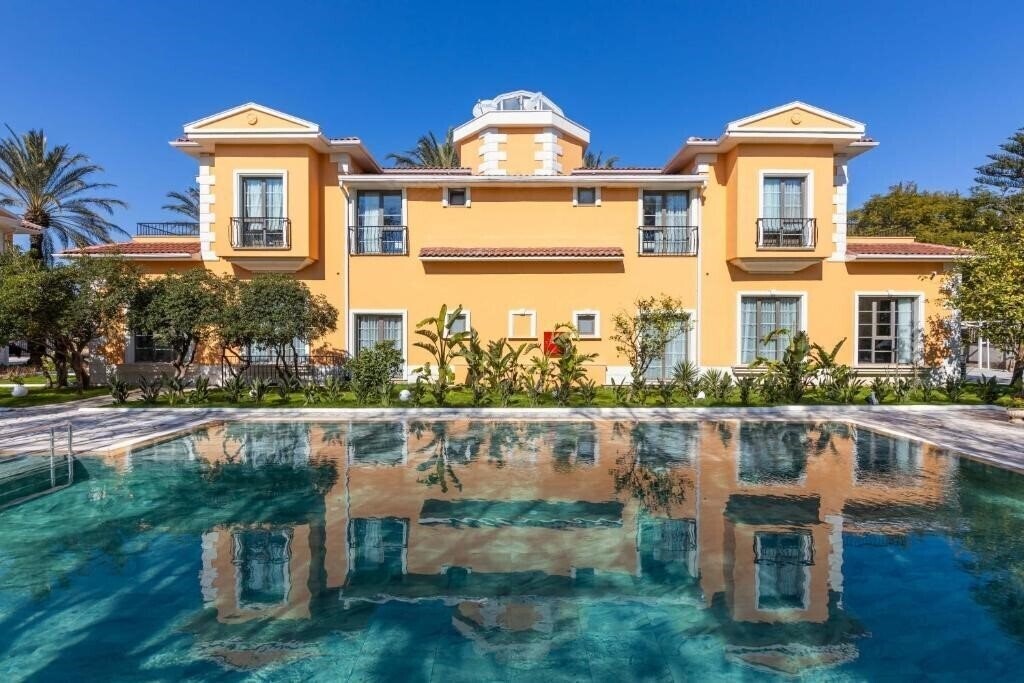 Готель Ema Houses 4*