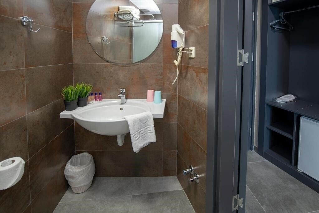 Фотография Tourist Hotel Antalya 3*