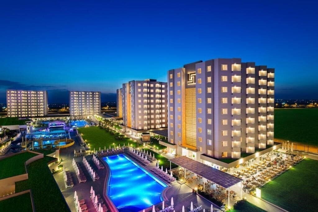 Отель Grand Park Lara 5*