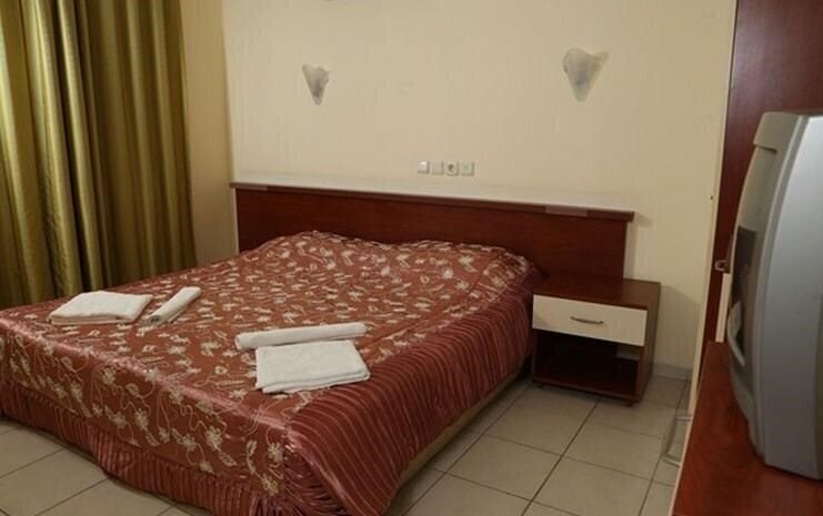 Фото Yellow Stars Hotel 3*