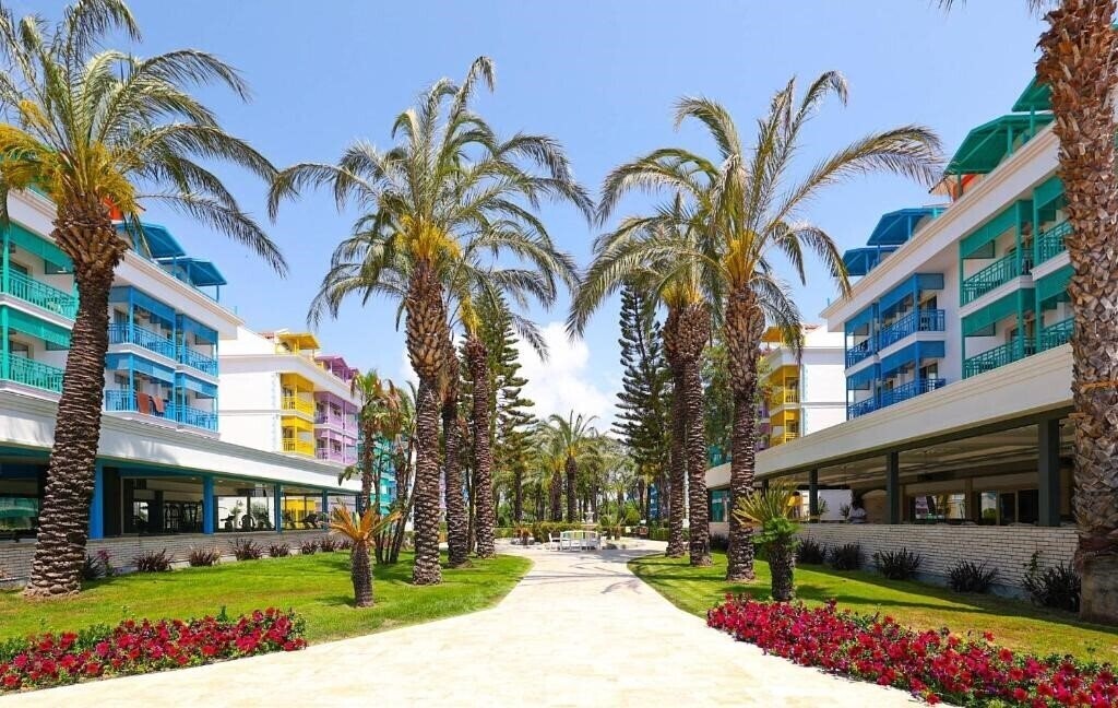 Готель Crystal Paraiso Verde Resort & SPA 5*