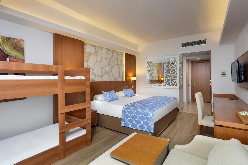 Фотография Armas Life Belek (ex. Fun & Sun Family Life Belek) 5*