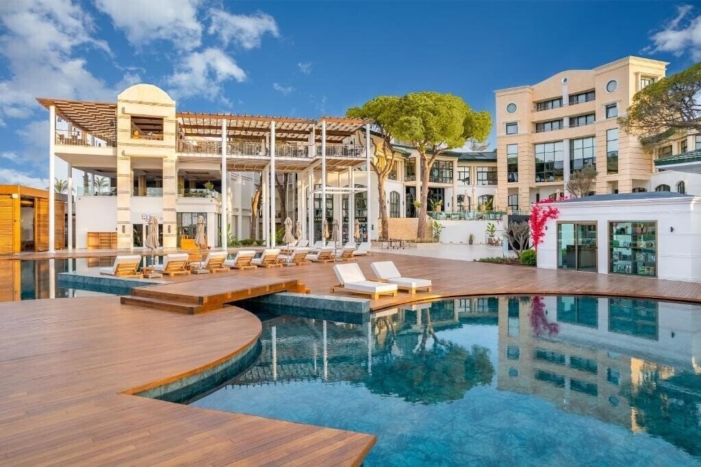 Готель Rixos Park Belek - The Land Of Legends Access (ex. TTH Belek Imperial) 5*