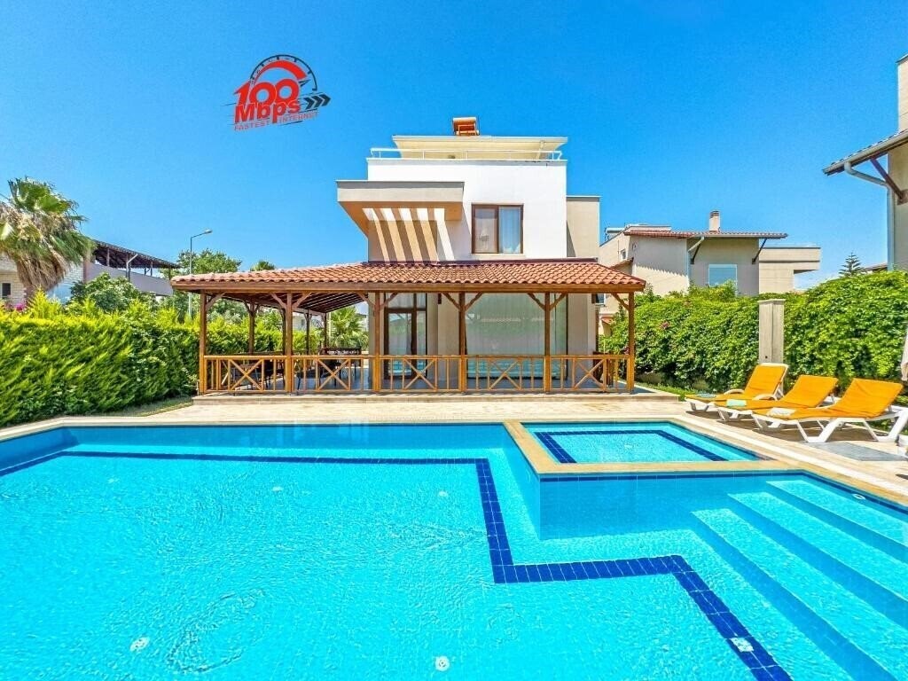 Готель Paradise Town Villa Beliza 3*