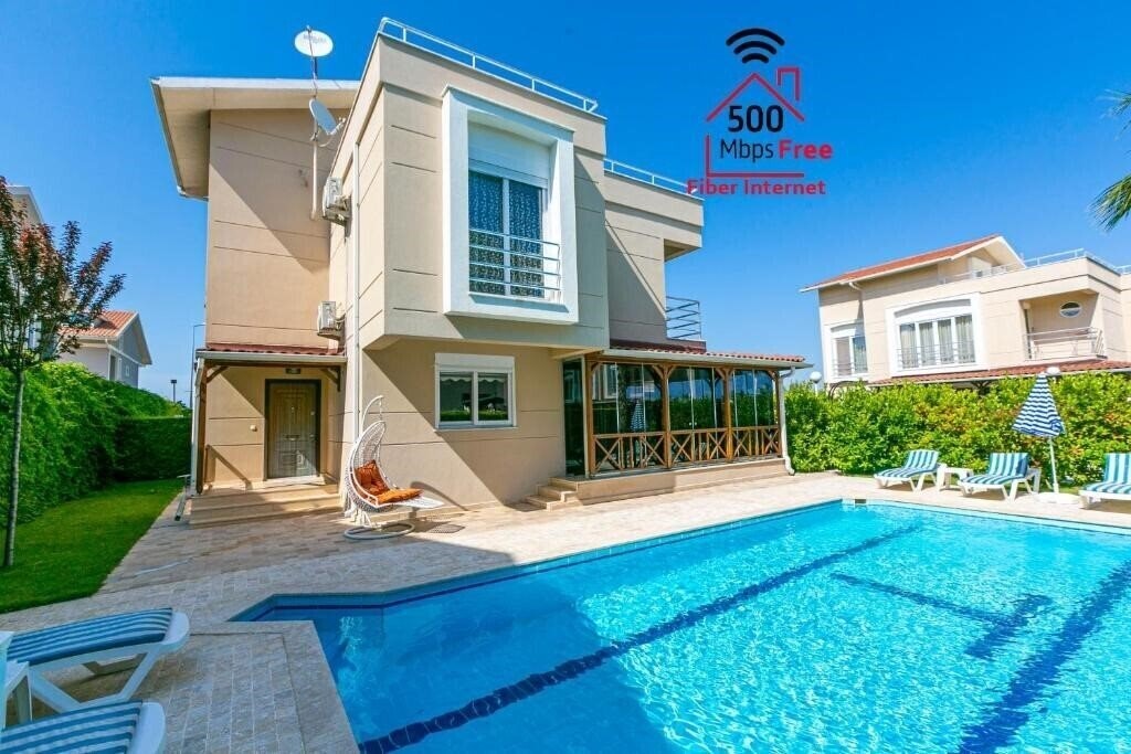 Готель Paradise Town Villa Beltania 3*