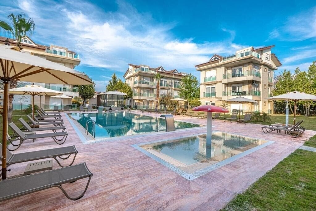 Отель Belek Deluxe Suit 4*