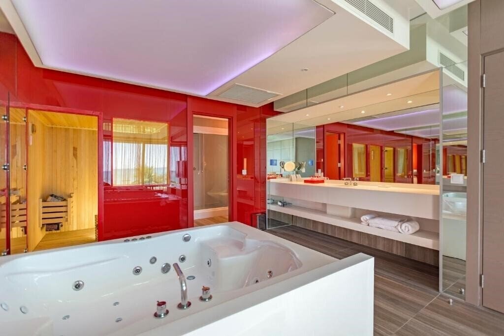 Фотографія Adam & Eve Hotel 5*
