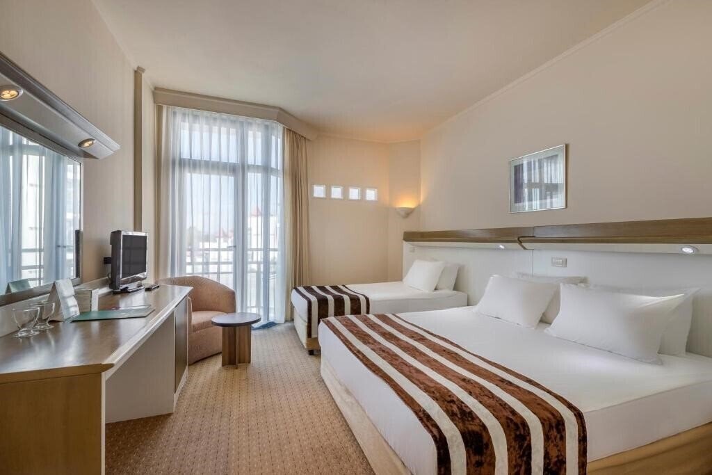 Фото Green Max Hotel 5*
