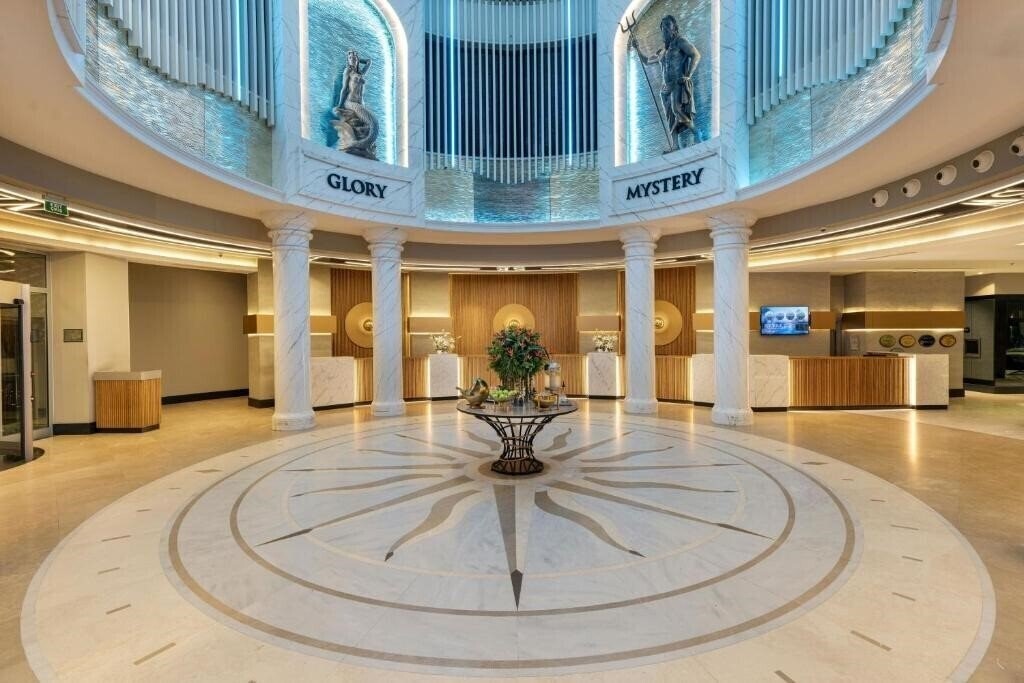 Фото Limak Atlantis Deluxe Hotel & Resort 5*