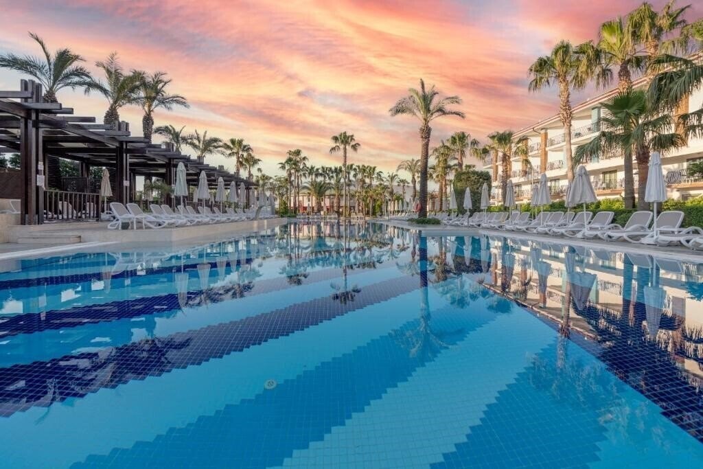 Фото Belek Beach Resort Hotel 5*