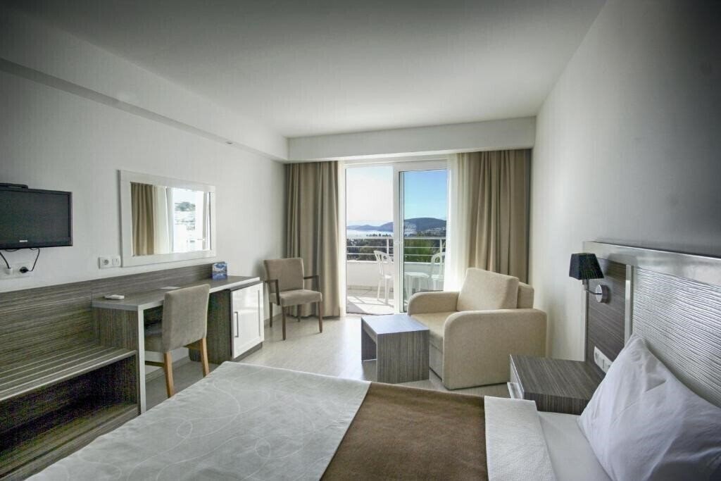 Картинка Club Shark Hotel 4*