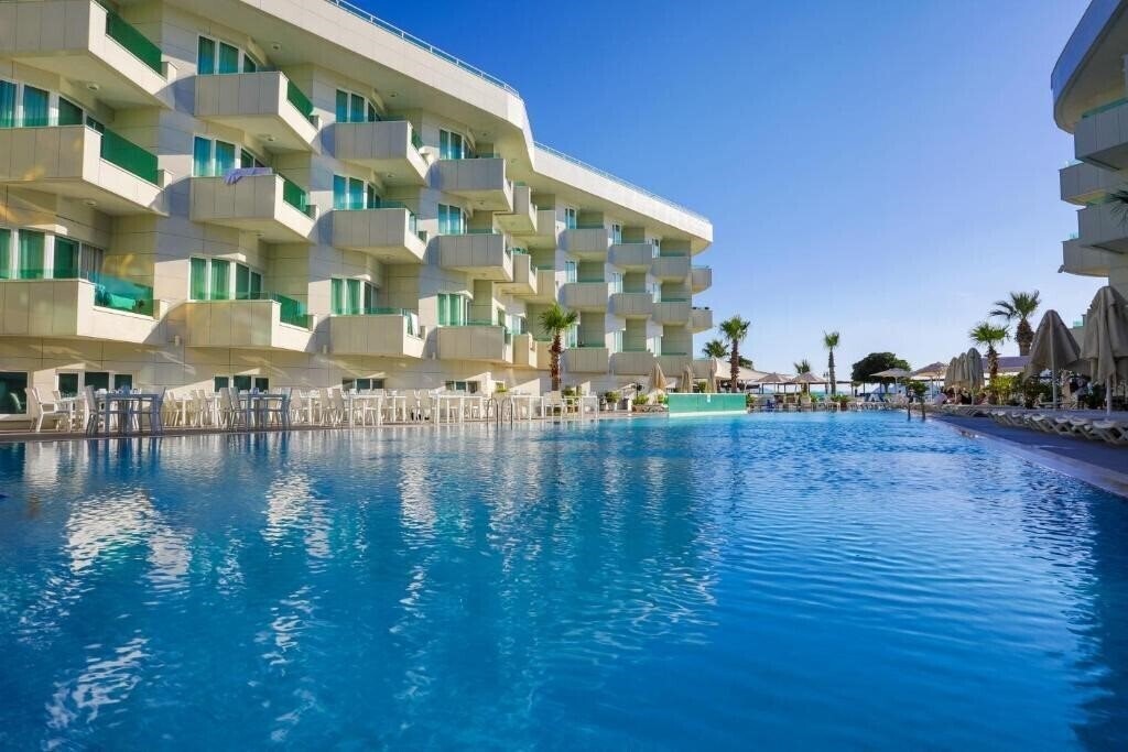 Фотографія Dragut Point South Hotel 4*