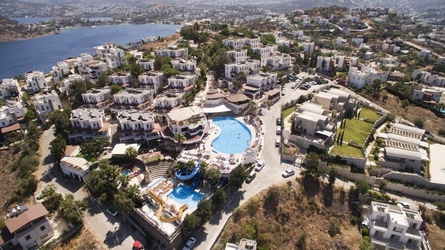 Отель Family Belvedere Hotel 3*