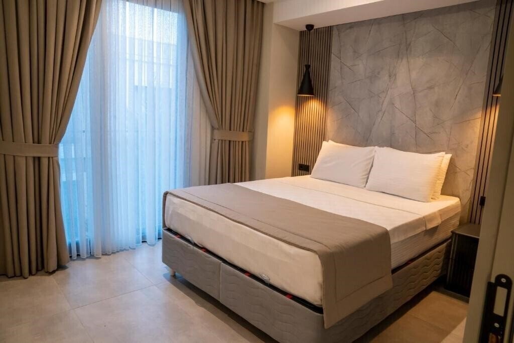 Фото Bitez Adam Otel 3*