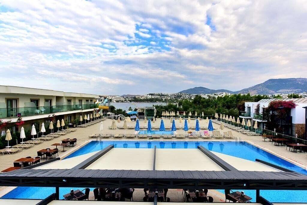 Отель Jasmin Beach Hotel Bodrum 4*