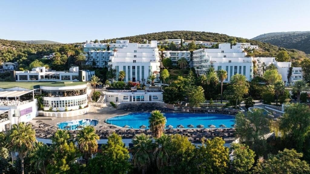 Готель Bodrum Holiday Resort & SPA 5*