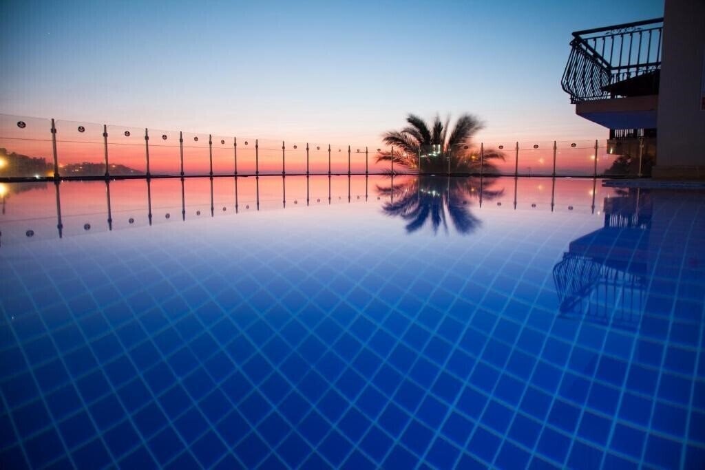 Изображение Golden Age Crystal Bodrum 4*
