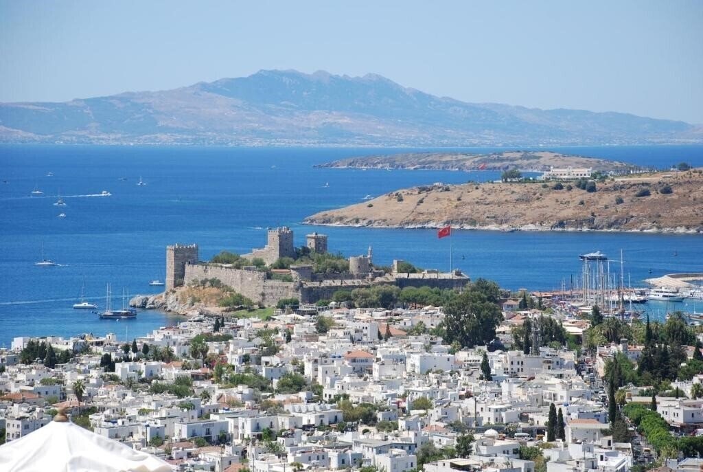 Отель The Marmara Bodrum 5*