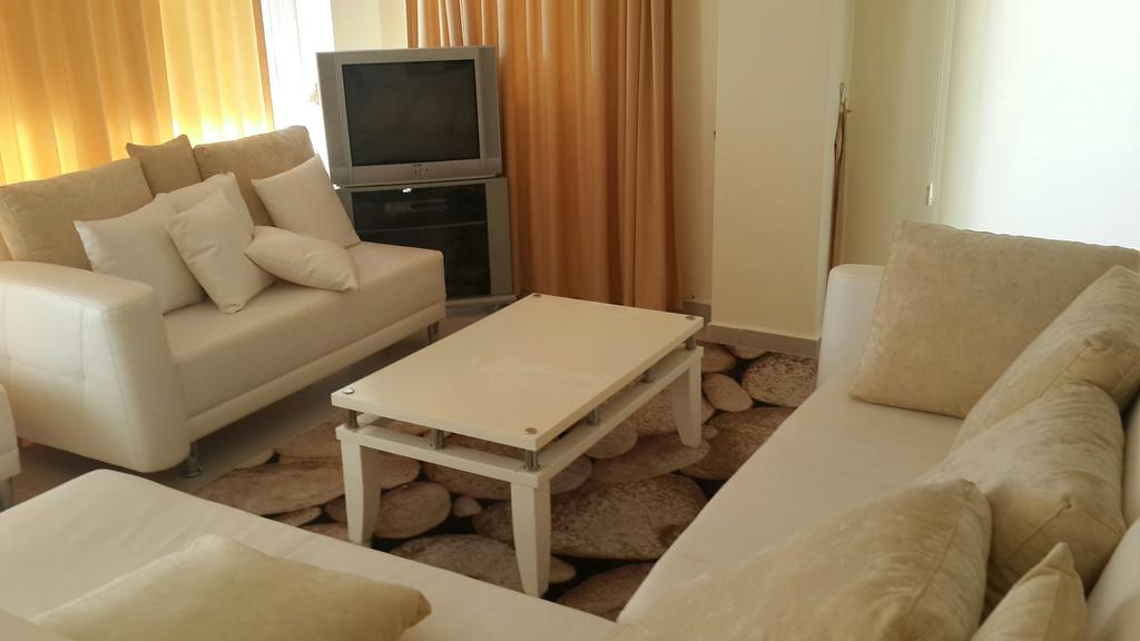 Фотографія Sun & Sea Beach (ex. Golden Sunset) 3*