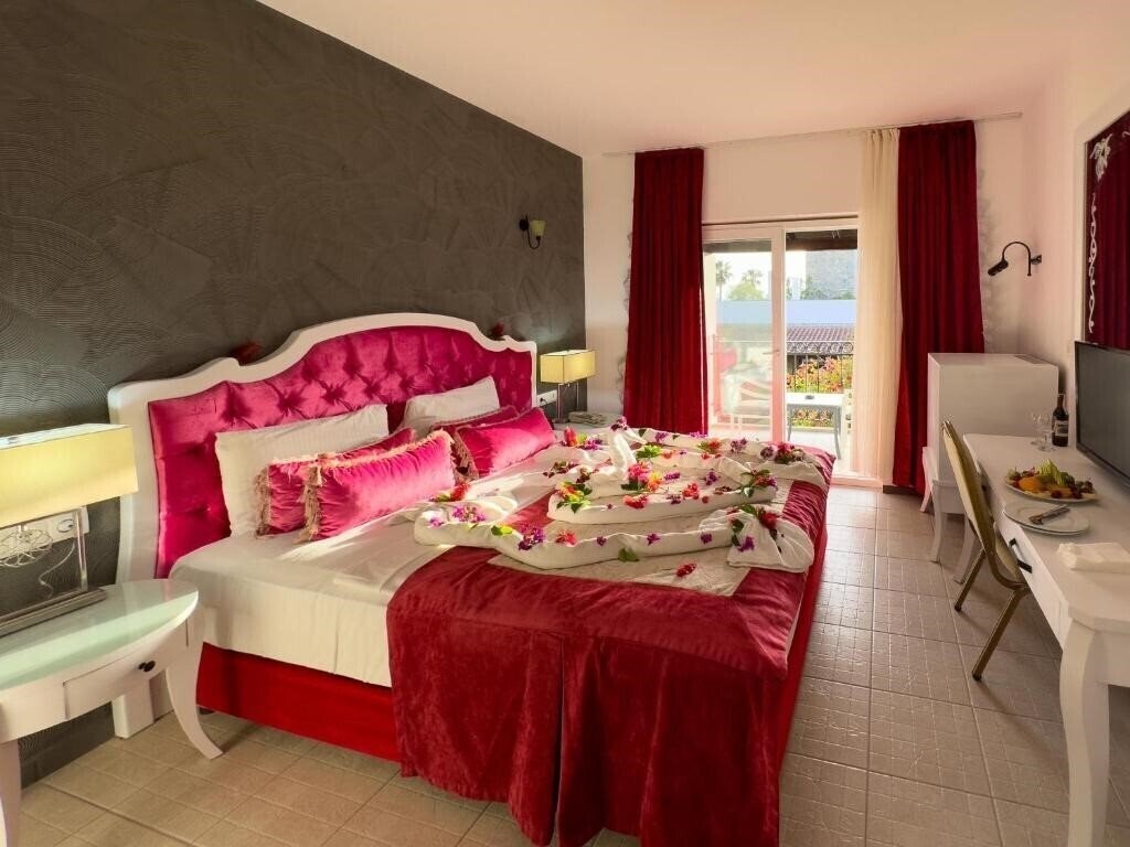 Фото Tiana Beach Hotel (ex. Serene Beach Resort, Rana Beach) 3*