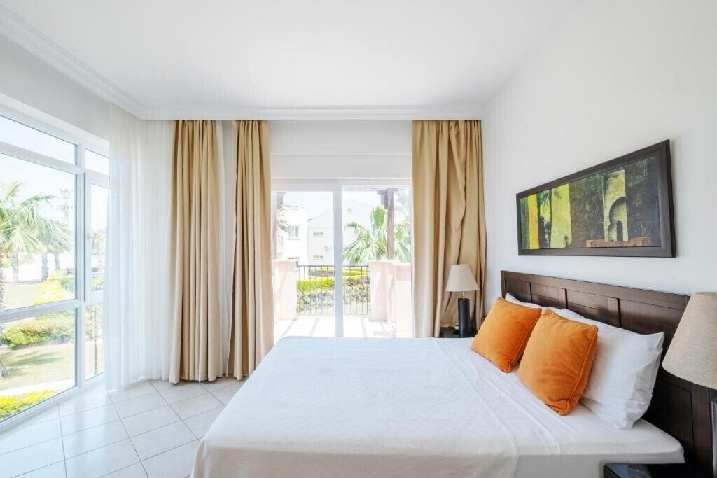 Фото Clc World Apollonium Spa & Beach Resort 4*