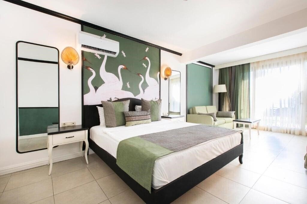 Фотографія Hotel Manastir & Suites 4*