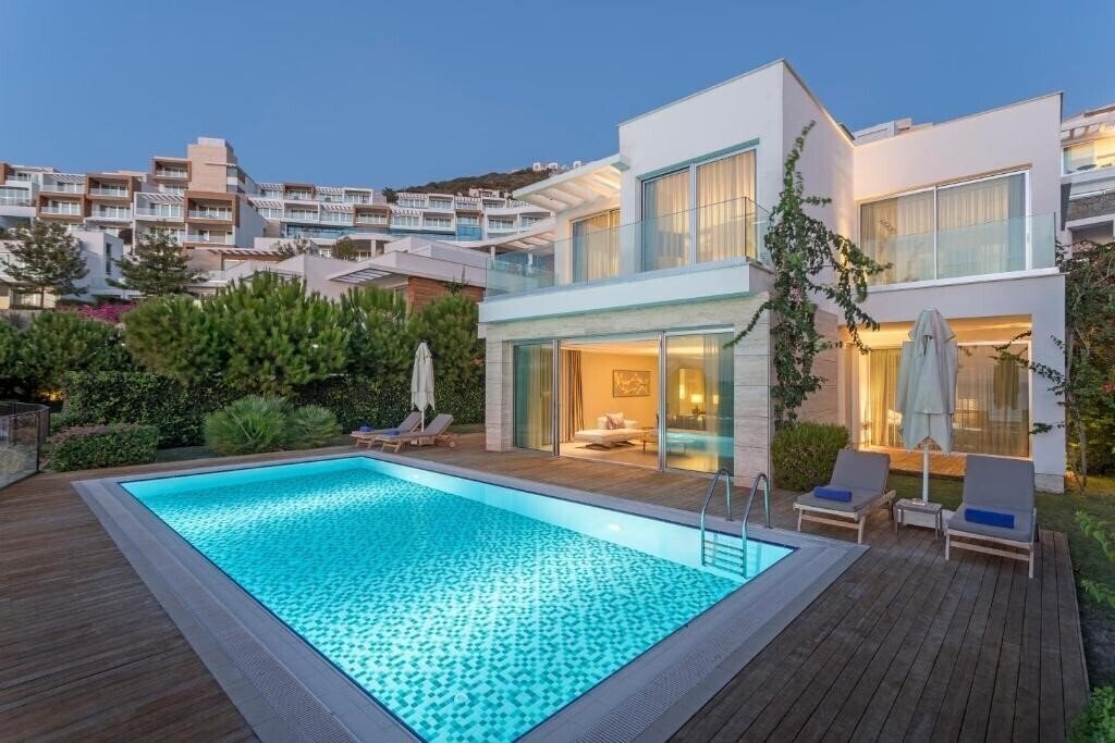 Готель Sirene Luxury Bodrum (ex.  Jw Marriott Bodrum) 5*