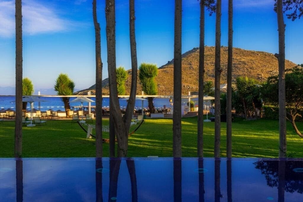 Готель Liv by Bellazure 4*