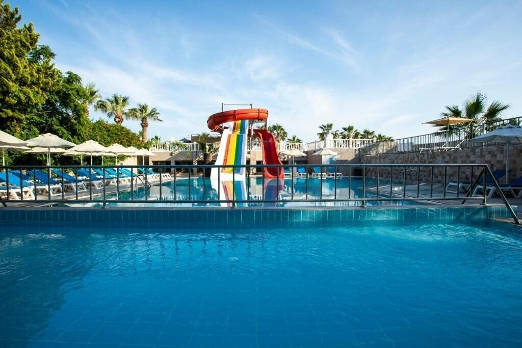 Фото Gumbet Anil Beach Hotel 3*