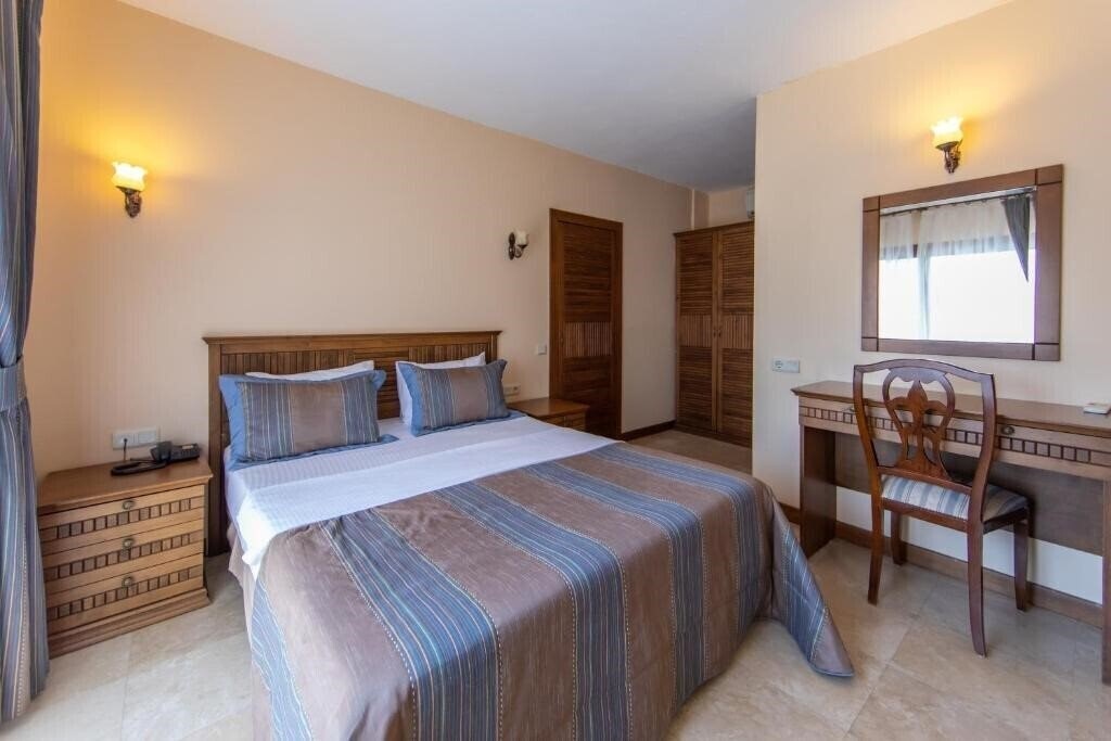 Фото Ipek Palace Boutique Hotel 3*