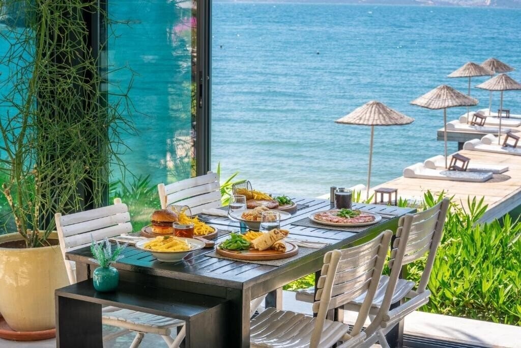 Фото Med-Inn Boutique Hotel 1*