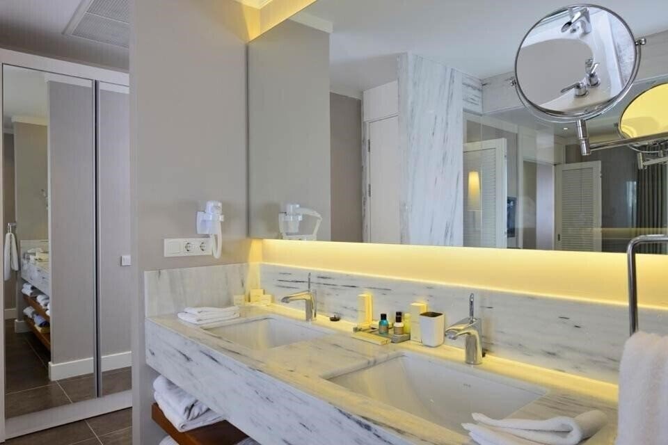 Фотографія Sundance Suites Hotel 5*