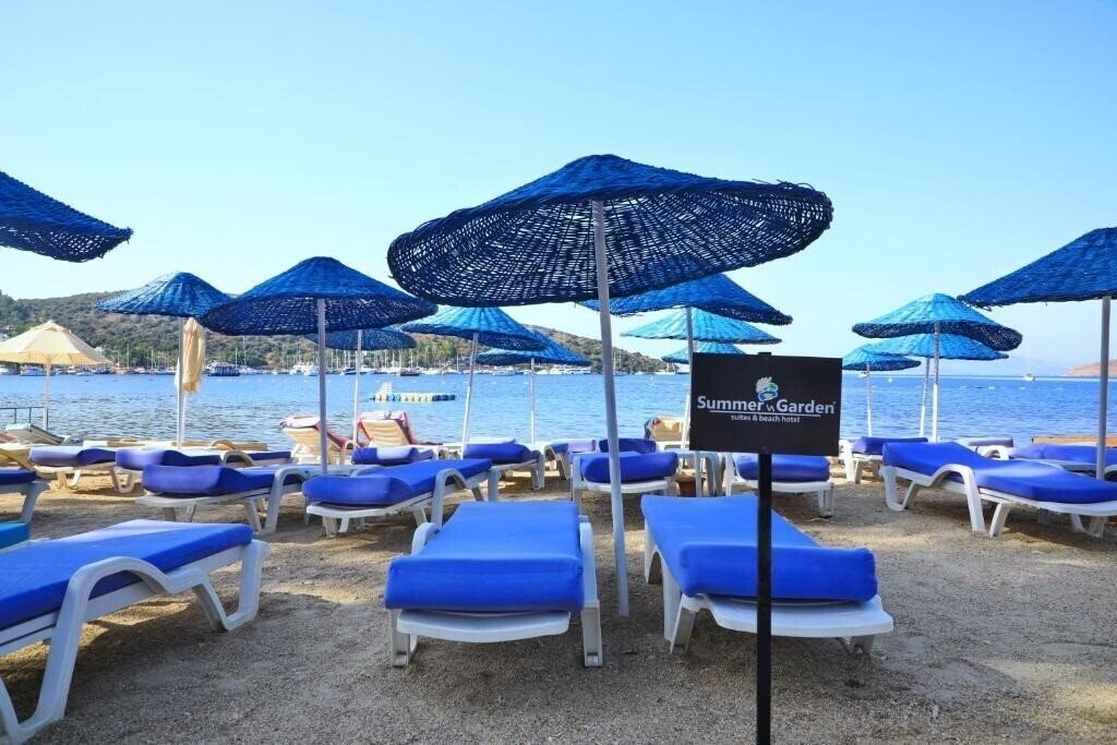 Фотография Summer Garden Suites & Beach Hotel 3*