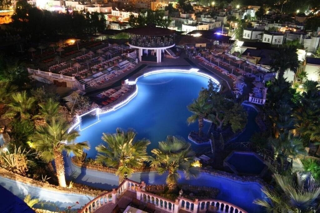 Готель Phoenix Sun Hotel 4*