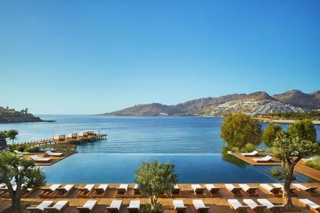 Готель The Bodrum Edition 5*