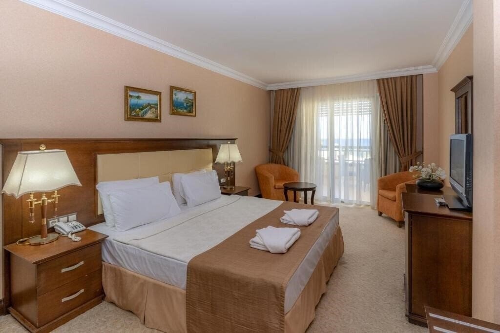 Фото Latanya Park Resort 4*